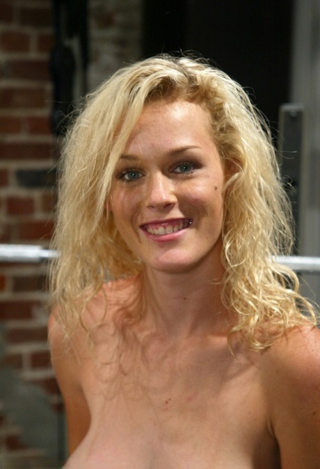 Natural Blonde Pics